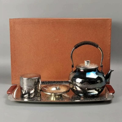 銀仕上日本銅鍍銀銅壺銅茶筒銅茶托茶盤茶具一套。