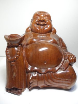 【寶一】：木雕 可能是紅豆杉 財神彌勒佛 有損傷讓有緣人整理 純清倉 低價賠售