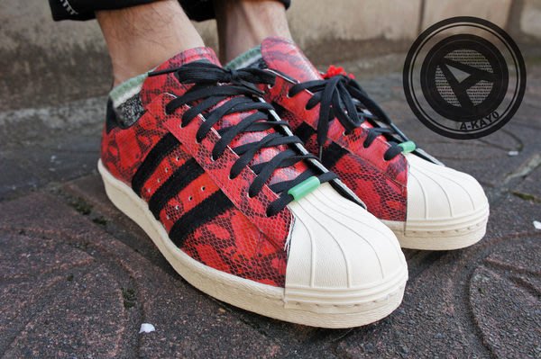 【A-KAY0 5折】ADIDAS SUPERSTAR 80S CNY 皮革奶油底蛇紋紅 