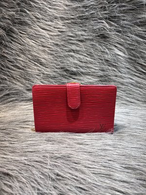 LV M6327E 紅 EPI 牛皮 水波紋 珠扣 法式 零錢 中夾 皮夾 錢包