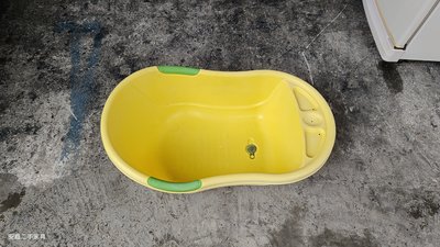 【安鑫】二手~黃色嬰兒浴盆 幼兒泡澡桶 兒童浴缸 幼兒洗澡盆 【A141】