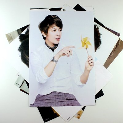 【預購】CNBLUE隊長 鄭容和 Jung Yong Hwa 韓國明星周邊8張海報 牆貼貼紙 42*29cm