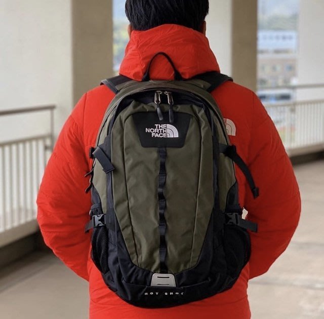 19新款the North Face Tnf Hot Shot 後背包迷彩軍綠黑包supreme 日版 Yahoo奇摩拍賣