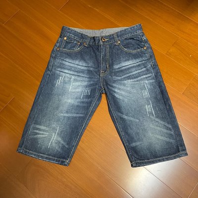 （Size 32w) Levi’s 523 牛仔短褲 （32-4）