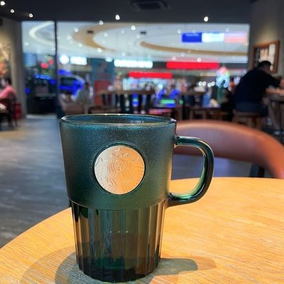 【現貨特惠】星巴克馬克杯2022新款墨綠色女神經典銘牌銅章大容量玻璃咖啡杯子