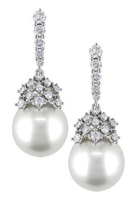 俐格鑽石珠寶批發18K金 鑽石珍珠耳環 款號:ED1687 價格:洽詢 另售GIA鑽石