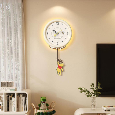 小熊維尼鐘錶掛鐘客廳2023新款簡約大氣網紅家用掛牆創意時鐘燈