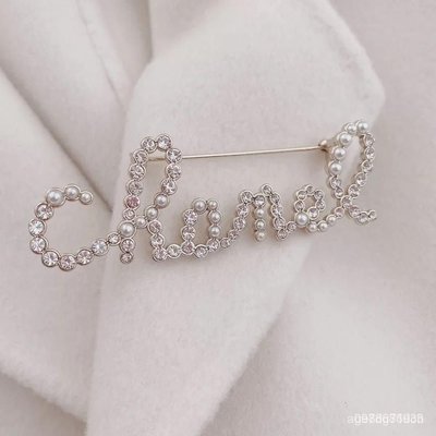 【日本二手】CHANEL/香奈兒 chanel字母徽標金色樹脂珍珠優雅胸針 可噹髮夾