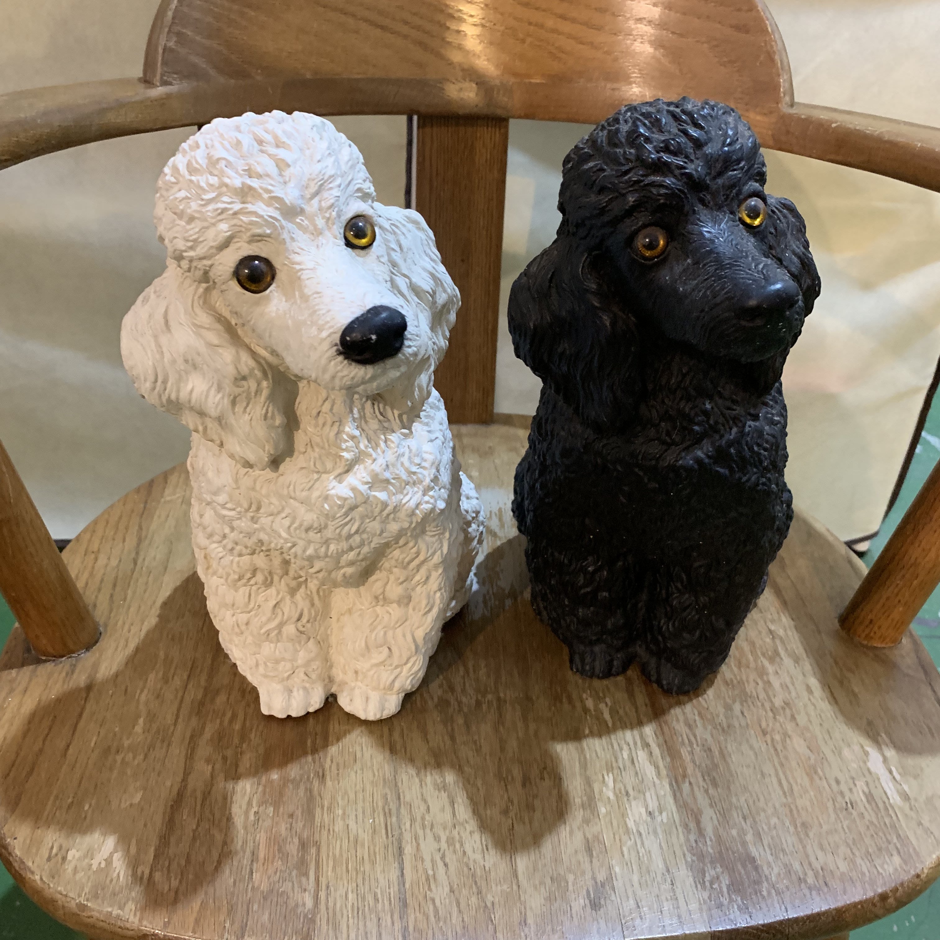 冬日工作室 貴賓狗雕像黑 白兩隻義大利製 Yahoo奇摩拍賣