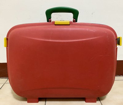 班尼頓 限量 彩色 硬殻 行李箱 裝飾 收藏