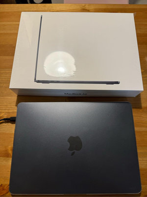 MacBook Air M2 13 吋 16g 1TB