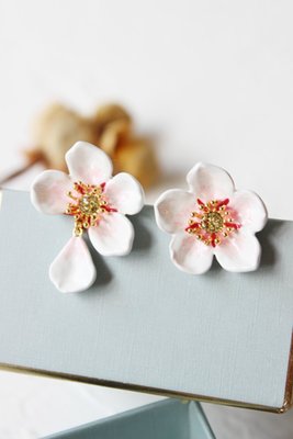 廠家直銷#法國Les Nereides Hanami 白色櫻花限定系列 不對稱耳環耳釘耳夾
