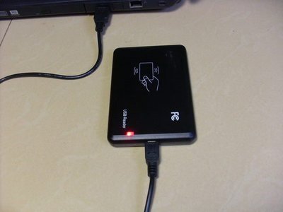 ．【讀卡機】MIFARE晶片卡感應卡USB，可讀悠遊卡台灣通IC卡號學生專題測試DIY用