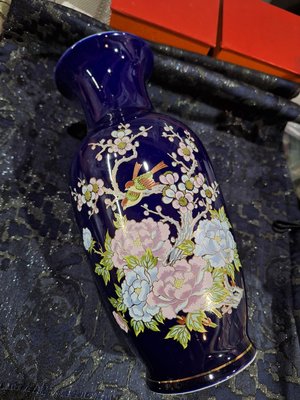 金欣古玩，描金瓷器花瓶擺件拍賣～01748～