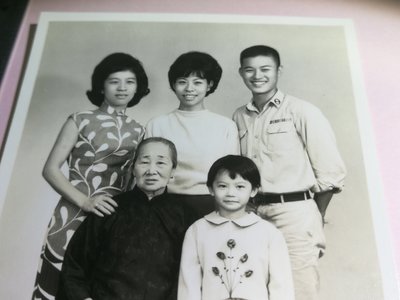 50年代 師大附中 帥哥與家人合照 銘馨易拍 PSS877 寫實老合照 如圖（1張ㄧ標，珍藏回憶）