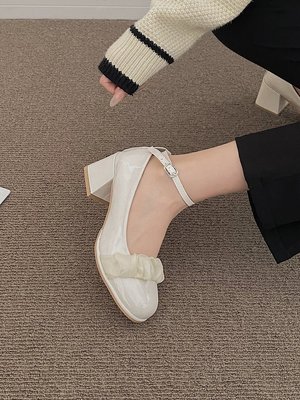 現貨熱銷-黑色高跟鞋女2023年春秋新款單鞋復古氣質時尚仙女簡約優雅小皮鞋