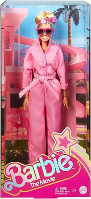 Ken &amp; Barbie #HRF29 _ 收藏型系列芭比娃娃 _ 2023 芭比真人版電影 - 瑪格羅比_粉紅工作服