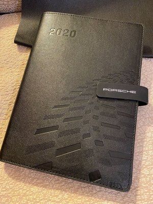 Porsche 保時捷 2020年 硬殼包裝萬用記事本 日曆 年曆 行事曆 月曆 精品筆記本bmw Benz 萬寶龍