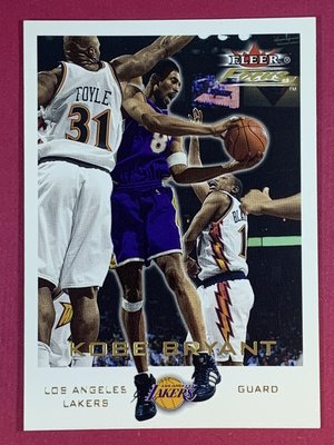 2000-01 Fleer Focus #155 Kobe Bryant Los Angeles Lakers