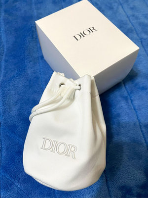 全新Dior迪奧專櫃水桶化妝包水桶包手機包 束口包現貨一個