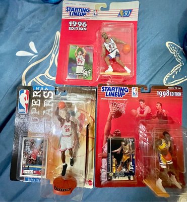 Kobe Bryant &amp; Michael Jordan &amp; 太空飛鼠 三個公仔原封包裝未拆過 一起賣