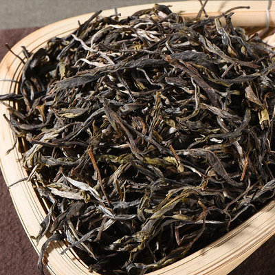 雲南普洱茶無量山古樹生茶2015年陳年冰島古樹優質原生簡裝750克