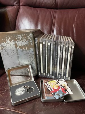 日本動畫《鋼之鍊金術師》DVD 1-13鐵盒精裝首版首版DVD九成新有鑰匙圈和撲克牌外鐵箱舊的