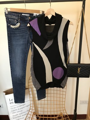 芳士倫  設計師專櫃  垂墜領幾何黑紫相間長版針織衫  9號