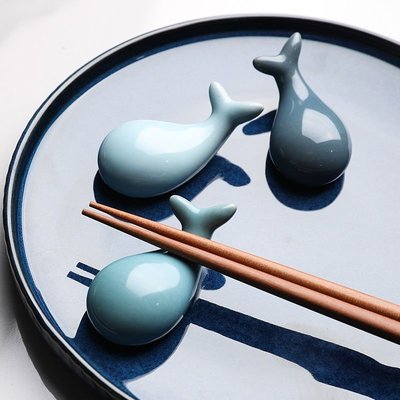 【4隻裝】日式和風可愛小鯨魚陶瓷筷子架 筷子托 創意筷枕 餐桌擺臺餐具 家用勺子托 桌面裝飾 家居小飾品 北歐風筷子托
