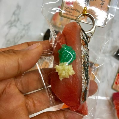 ❤️日本進口❤️ 超仿真 壽司鑰匙圈 共有六款 鮭魚卵 鰹魚 海膽 飯團 鮭魚 鮪魚
