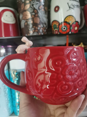 星巴克杯子絕版2010紅色玉兔吉祥馬克杯 浮雕玉兔茶掛馬克杯