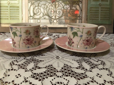 ~~凡爾賽生活精品~~全新日本進口LAURA ASHLEY野碗豆花園瓷器造型花茶杯.咖啡杯組~日本製(2個一組)