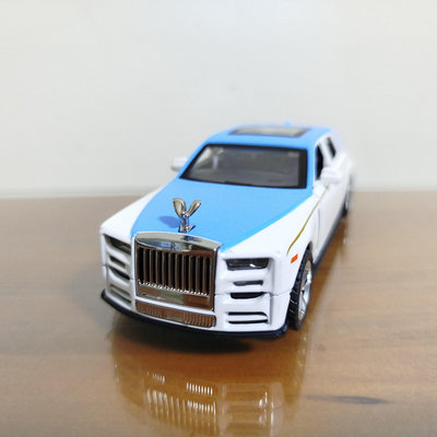 全新盒裝~1:36~勞斯萊斯 幻影 藍頂白色 合金 模型車(聲光車)