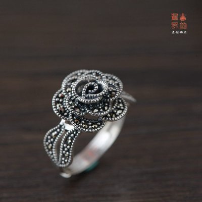 暹羅古韻S925純銀時尚女式鑲泰銀工藝馬克賽石玫瑰花開口戒指耳扣