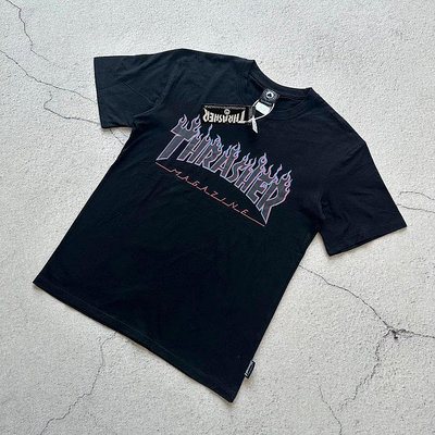一帆百貨鋪Thrasher 火焰黑色節日限定紫火Logo印花短袖T恤 克精
