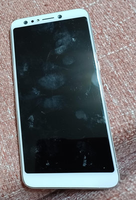 ╭✿ ㊣ 二手故障 6 吋18：9 象牙白 華碩 ASUS ZenFone 5Q 手機【ASUS_X017DA】ZC600KL 當零件機賣,無其他配件
