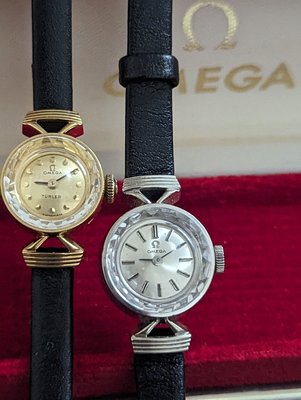 （全部原裝）1960年代停產（盒裝）,OMEGA實18K金，非一般包金款亦非WGP電鍍罕見特殊錶盤.錶耳，手上鍊機械女錶