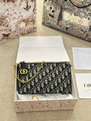 【二手包包】牛皮版本 Dior midi 斜挎包 Dior鏈條斜挎，挖到寶V 實現搭配自由Dior小鏈條包出NO99884
