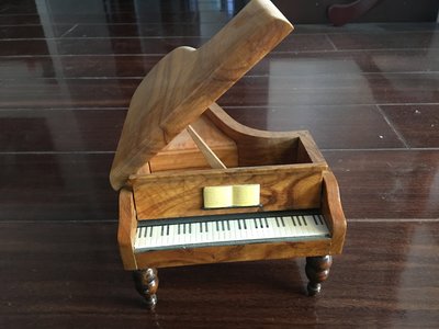☆bass 名品收藏☆義大利製- REUGE 鋼琴典藏音樂珠寶盒