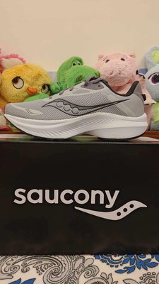 全新正品 SAUCONY AXON 3 灰白 厚底 緩震 避震 跑鞋 US 10