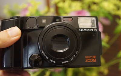 【售】OLYMPUS IZM200 38-80mm 自動對焦內建閃光燈 日期功能附電池 419