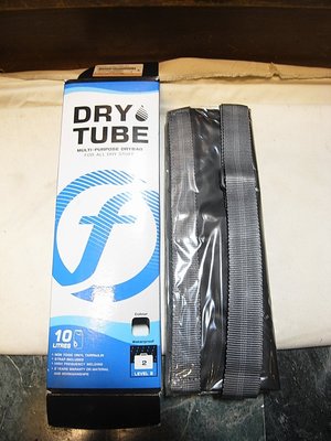 全新-FeelFree dry tube CS 輕量10公升防水袋/水桶包