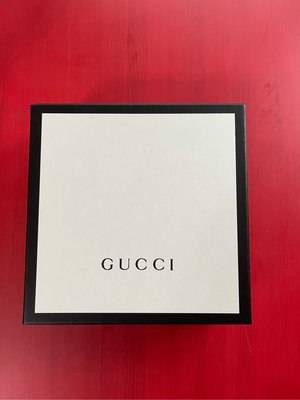 Gucci原廠真品紙盒（18x18cm)