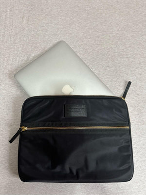 Marc by Marc Jacobs 13吋MacBook Air電腦包 手拿包 九成以上新