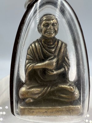 玉佛寺佛牌泰國僧王九大高僧之首阿贊多亞贊多自身純銀老佛牌佛曆2401實物拍攝
