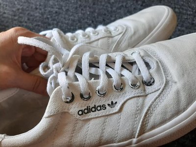 二手 愛迪達 Adidas 白色 帆布鞋 小白鞋 US9.5 號 26.5cm 男生運動鞋