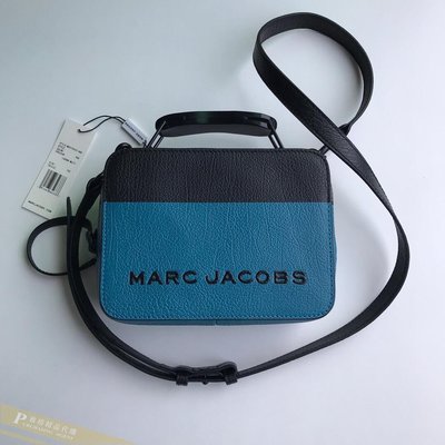 雅格時尚精品代購 Marc Jacobs MJ 新款BOX BAG (黑藍)復古餐盒包 斜背包  美國代購