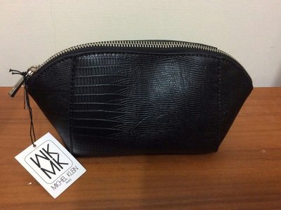 MK 黑色化妝包，底部長15×寬6.5×高12 拉鏈長度26cm