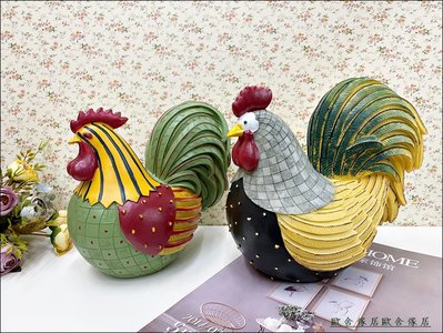 歐舍傢居 公雞母雞擺飾 波麗製 彩色點點公雞母雞一對 對雞 手繪可愛帶路雞 起家 雞公仔 公母雞  入宅禮物 園藝裝飾