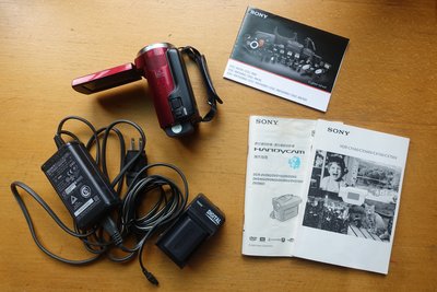 [Ｃ.M.平價精品館]SONY索尼DCR-SR47高畫質記憶卡式數位攝影機/大容量電池/充電器/說明書/背袋